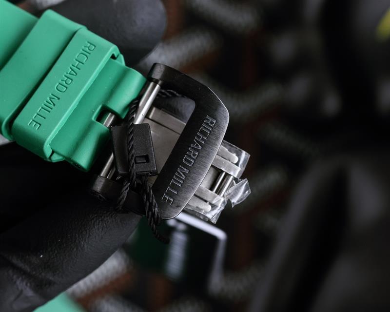 202457162149836 1700